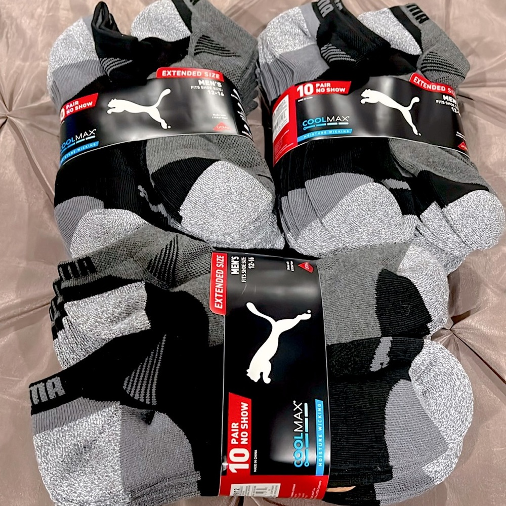 Puma 30 pair no snow socks . Mens size 12-16 call Max moisture wicking